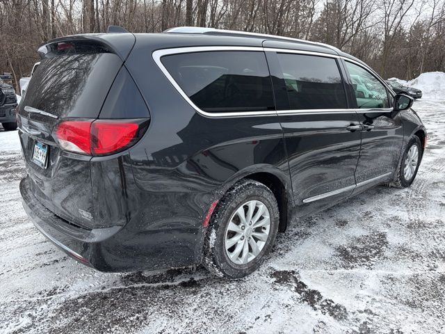 2020 Chrysler Pacifica Touring-L