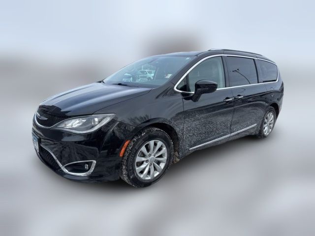 2020 Chrysler Pacifica Touring-L