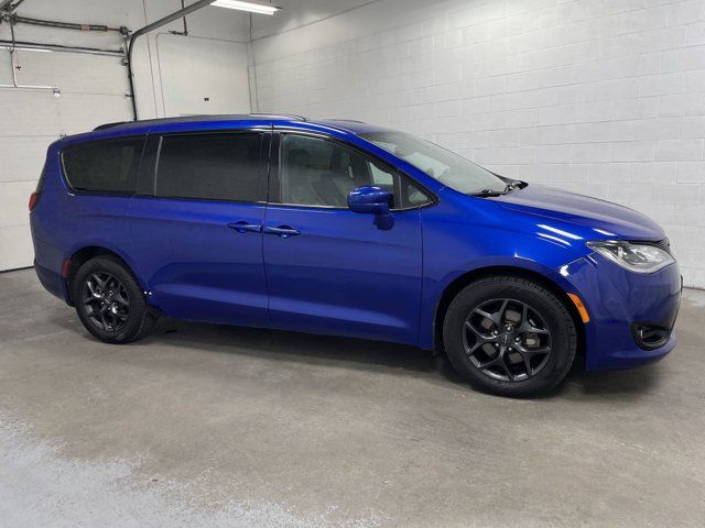 2020 Chrysler Pacifica Touring-L