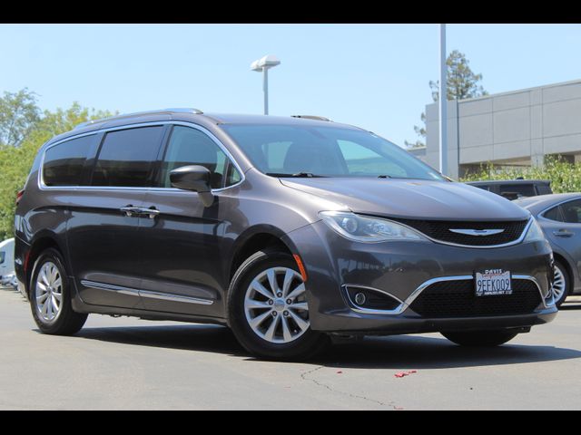 2020 Chrysler Pacifica Touring-L