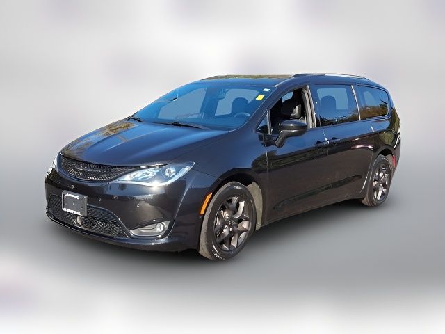 2020 Chrysler Pacifica Touring-L