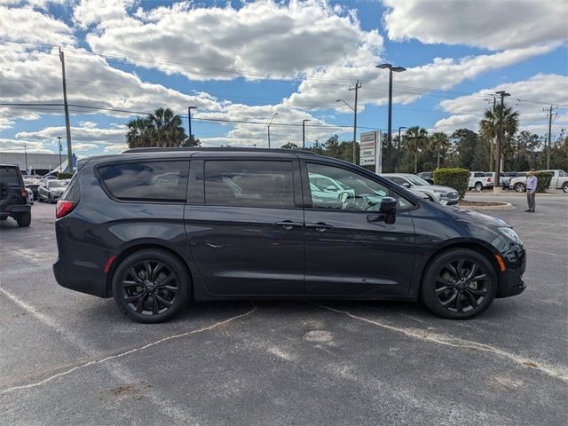 2020 Chrysler Pacifica Touring-L