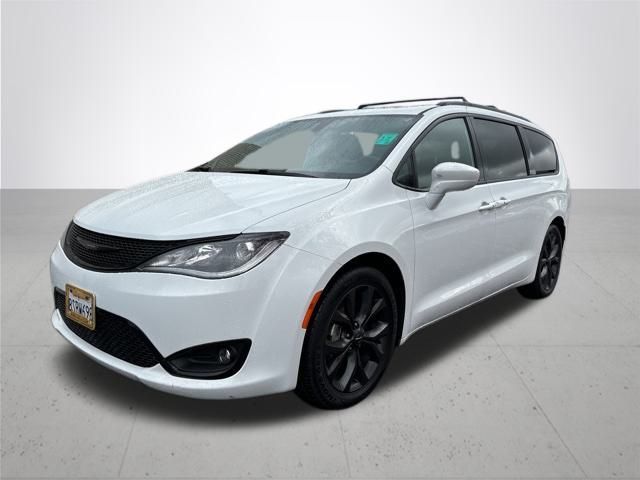 2020 Chrysler Pacifica Touring-L