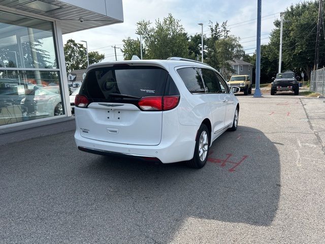 2020 Chrysler Pacifica Touring-L