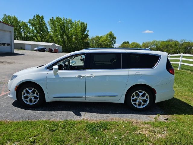 2020 Chrysler Pacifica Touring-L