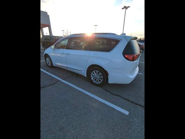 2020 Chrysler Pacifica Touring-L