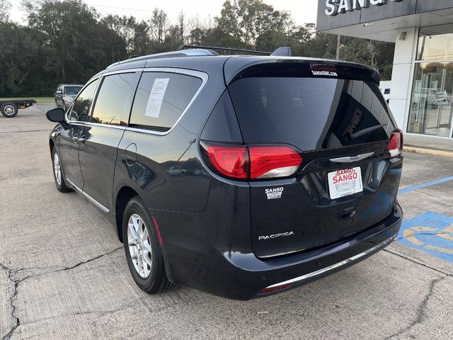 2020 Chrysler Pacifica Touring-L