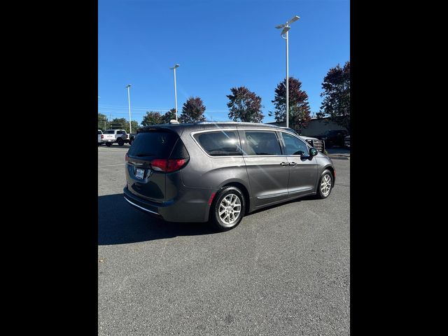 2020 Chrysler Pacifica Touring-L