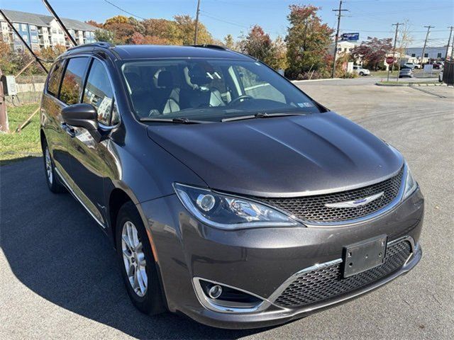 2020 Chrysler Pacifica Touring-L