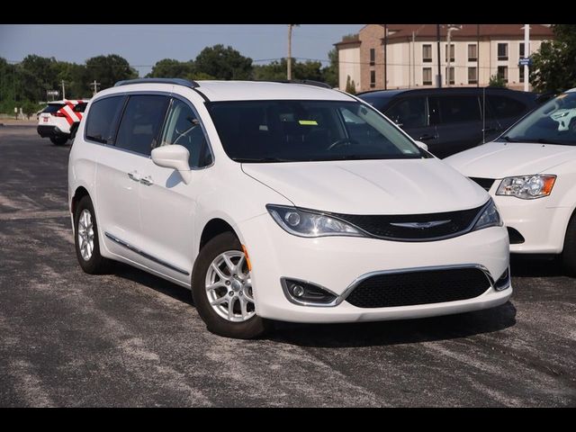 2020 Chrysler Pacifica Touring-L