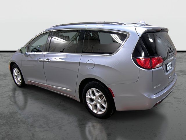 2020 Chrysler Pacifica Touring-L