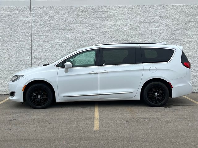 2020 Chrysler Pacifica Touring-L