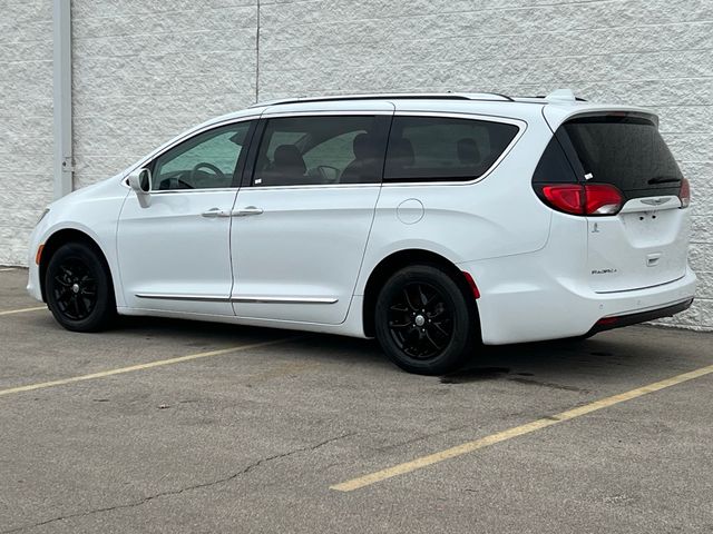 2020 Chrysler Pacifica Touring-L