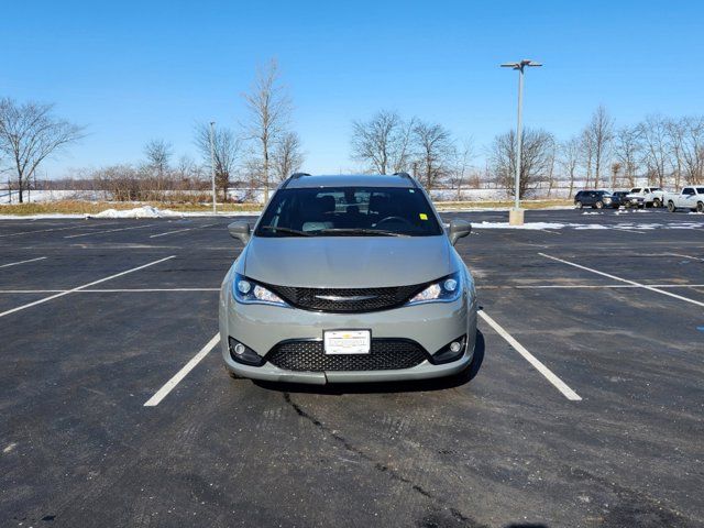 2020 Chrysler Pacifica Touring-L