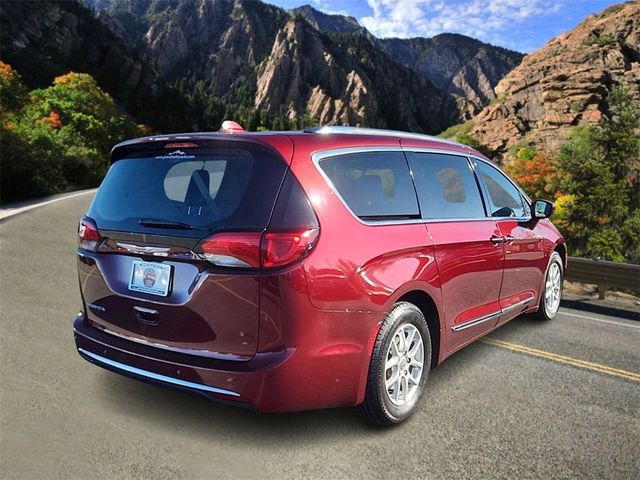 2020 Chrysler Pacifica Touring-L