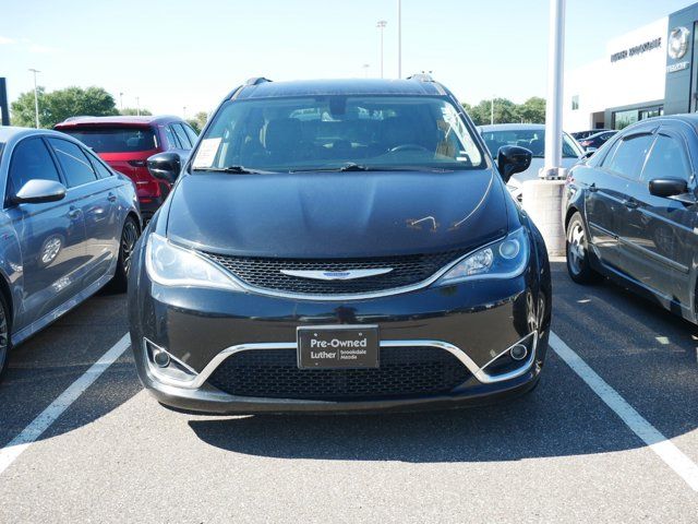 2020 Chrysler Pacifica Touring-L