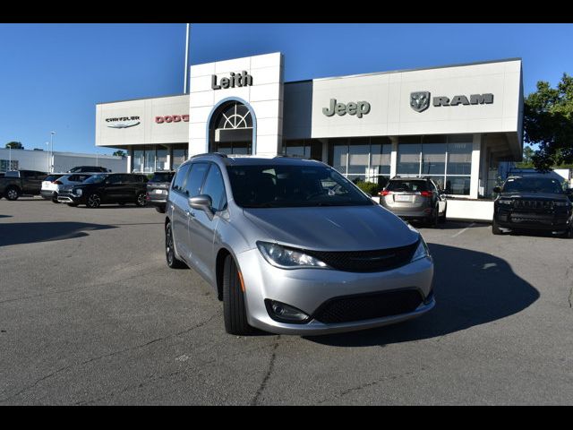 2020 Chrysler Pacifica Touring-L