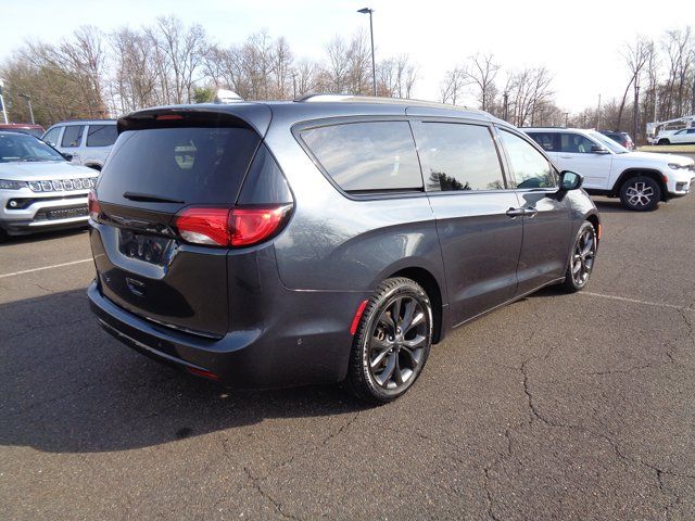 2020 Chrysler Pacifica Touring-L