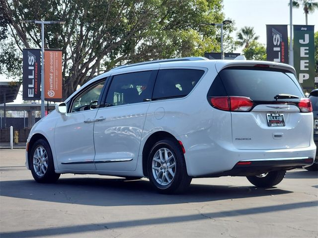 2020 Chrysler Pacifica Touring-L