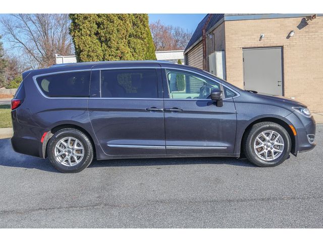 2020 Chrysler Pacifica Touring-L