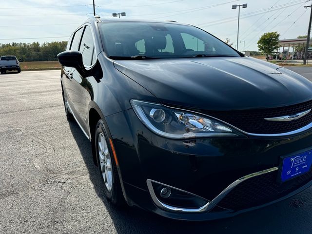 2020 Chrysler Pacifica Touring-L