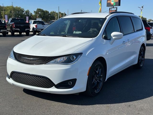 2020 Chrysler Pacifica Touring-L