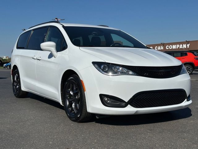 2020 Chrysler Pacifica Touring-L