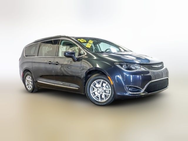 2020 Chrysler Pacifica Touring-L