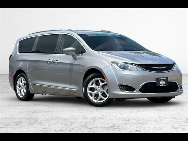 2020 Chrysler Pacifica Touring-L