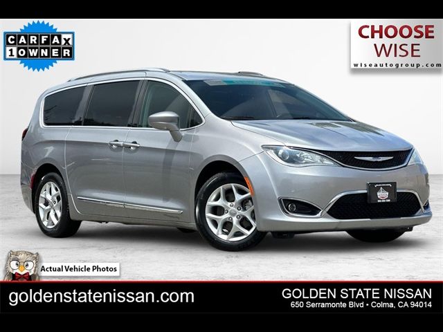 2020 Chrysler Pacifica Touring-L