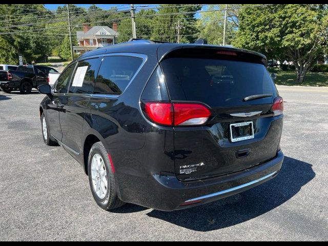 2020 Chrysler Pacifica Touring-L