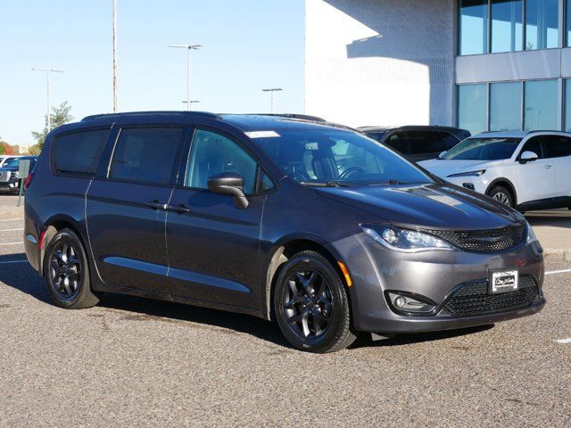 2020 Chrysler Pacifica Touring-L