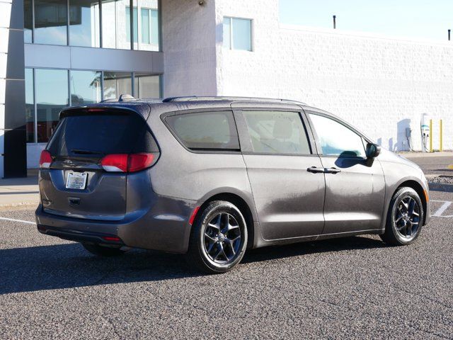 2020 Chrysler Pacifica Touring-L