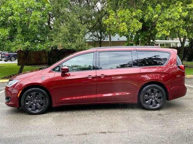 2020 Chrysler Pacifica Hybrid Touring L