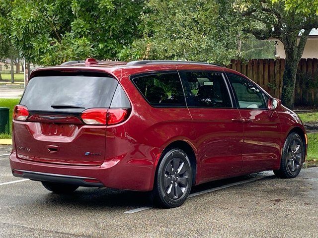 2020 Chrysler Pacifica Hybrid Touring L