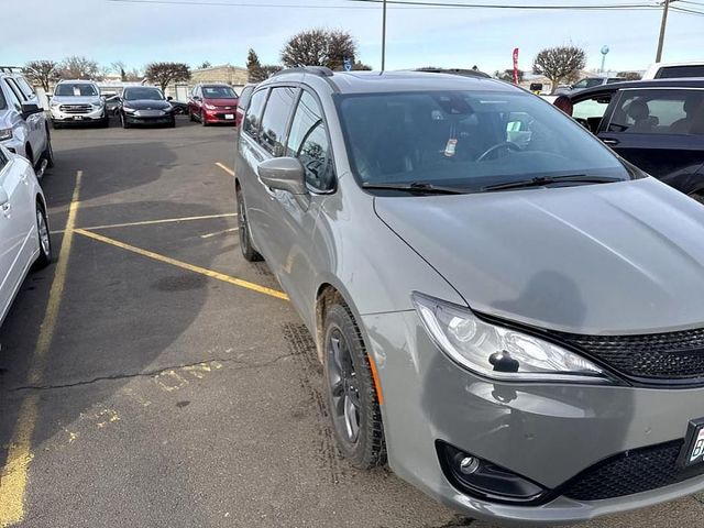 2020 Chrysler Pacifica Launch Edition