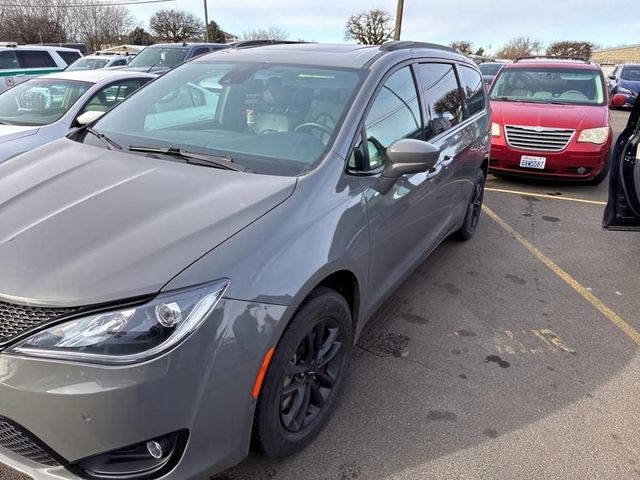 2020 Chrysler Pacifica Launch Edition