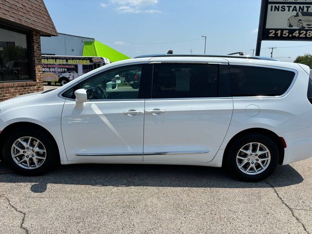 2020 Chrysler Pacifica Touring-L