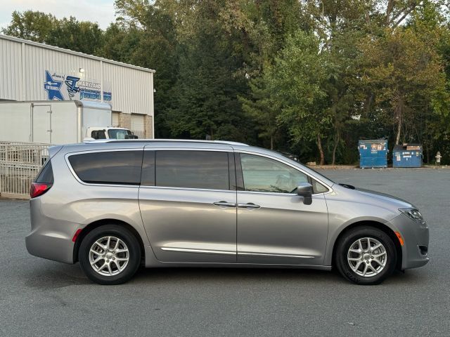 2020 Chrysler Pacifica Touring-L