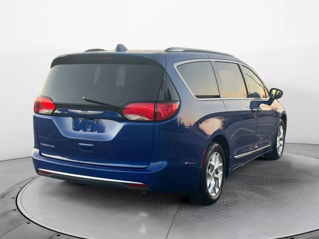 2020 Chrysler Pacifica Touring-L