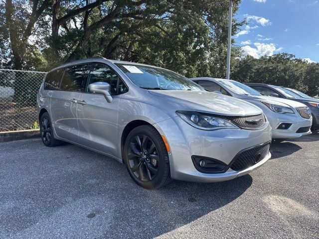 2020 Chrysler Pacifica Touring-L Plus