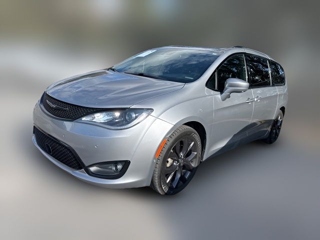 2020 Chrysler Pacifica Touring-L Plus