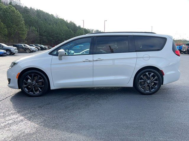 2020 Chrysler Pacifica Touring-L Plus