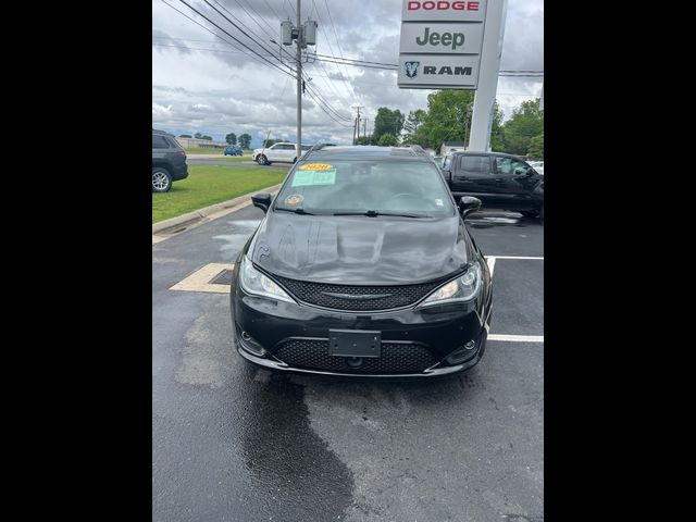 2020 Chrysler Pacifica Touring-L Plus