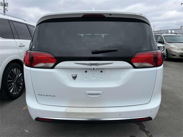 2020 Chrysler Pacifica Touring-L Plus