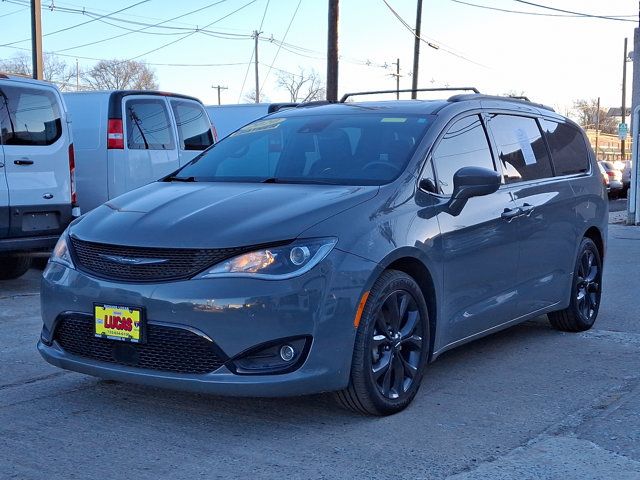 2020 Chrysler Pacifica Touring-L Plus