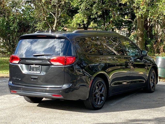 2020 Chrysler Pacifica Touring-L Plus