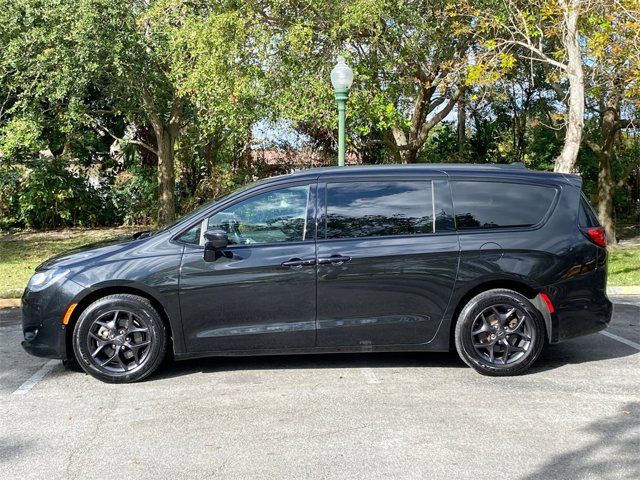 2020 Chrysler Pacifica Touring-L Plus