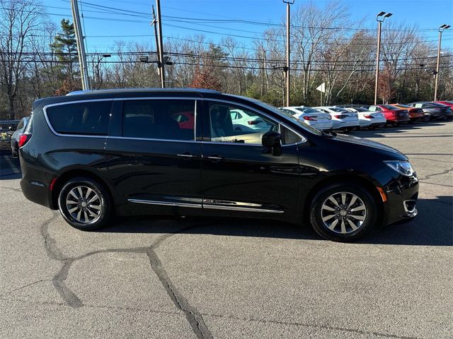 2020 Chrysler Pacifica Touring-L Plus