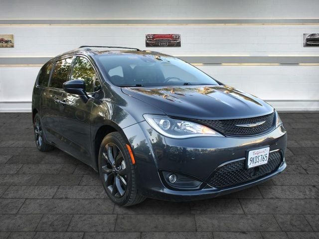 2020 Chrysler Pacifica Touring-L Plus